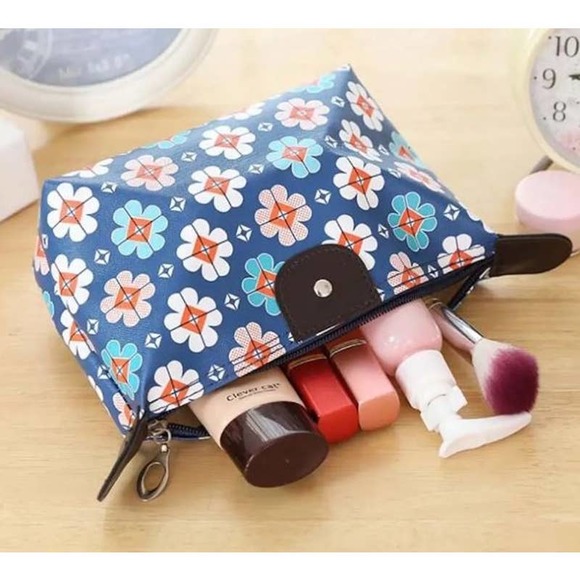 Floral Cosmetic Bag - Picture 2 of 5